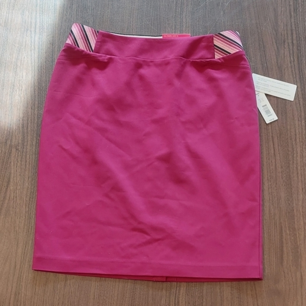 Size 6 pink‎ skirt with tags